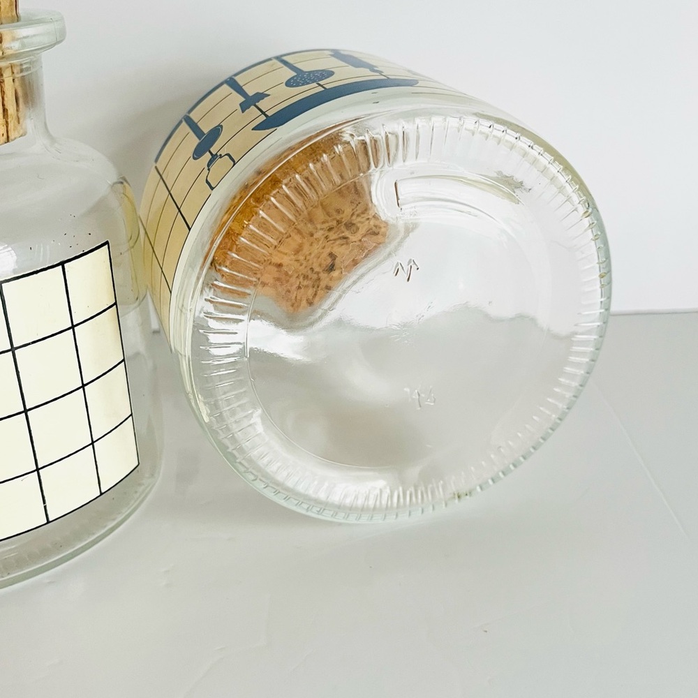 Vintage French Glass Kitchen Canisters w/ Cork Lids Retro Pantry Jars Set of 2 - Picture 9 of 10